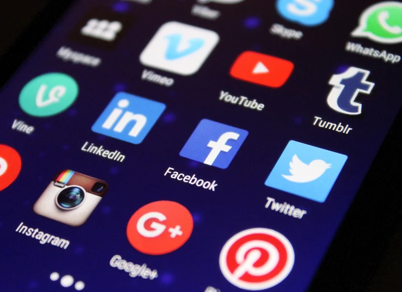 Les inconvénients de LinkedIn : le revers de la médaille